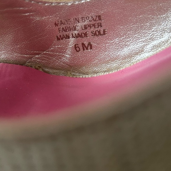 Lilly Pulitzer Elegant Beige and Gold Wedge Sandals size 6 - Picture 8 of 13